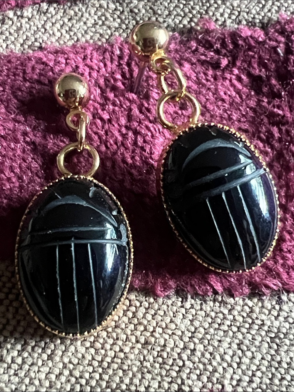 Vintage Black Onyx Scarab Gold Filled Pierced Earrings - Picture 3 of 6